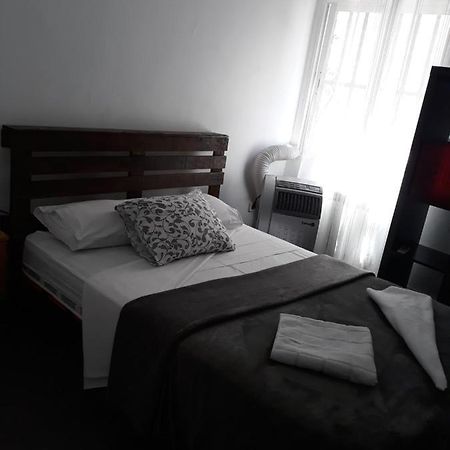 Mombuey 19 Bed & Breakfast Madrid Rom bilde