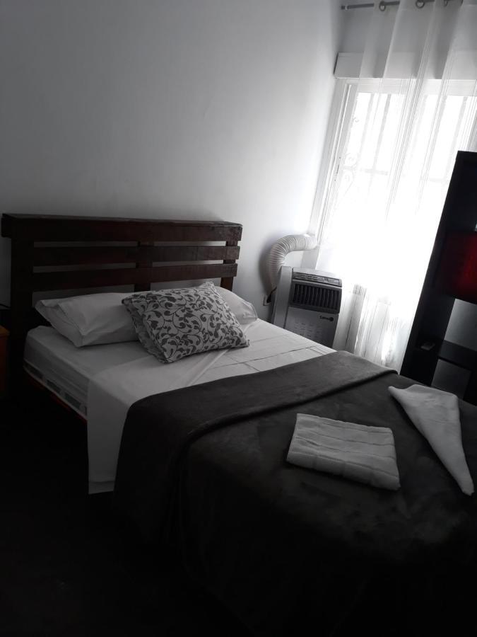 Mombuey 19 Bed & Breakfast Madrid Rom bilde